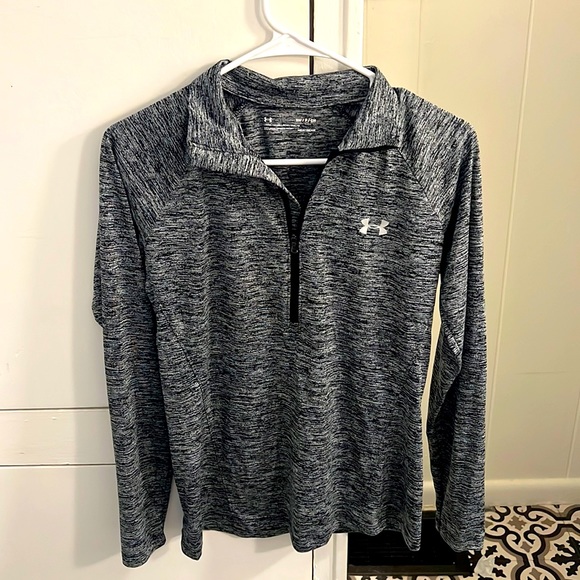Under Armour Pull Over - Picture 1 of 2